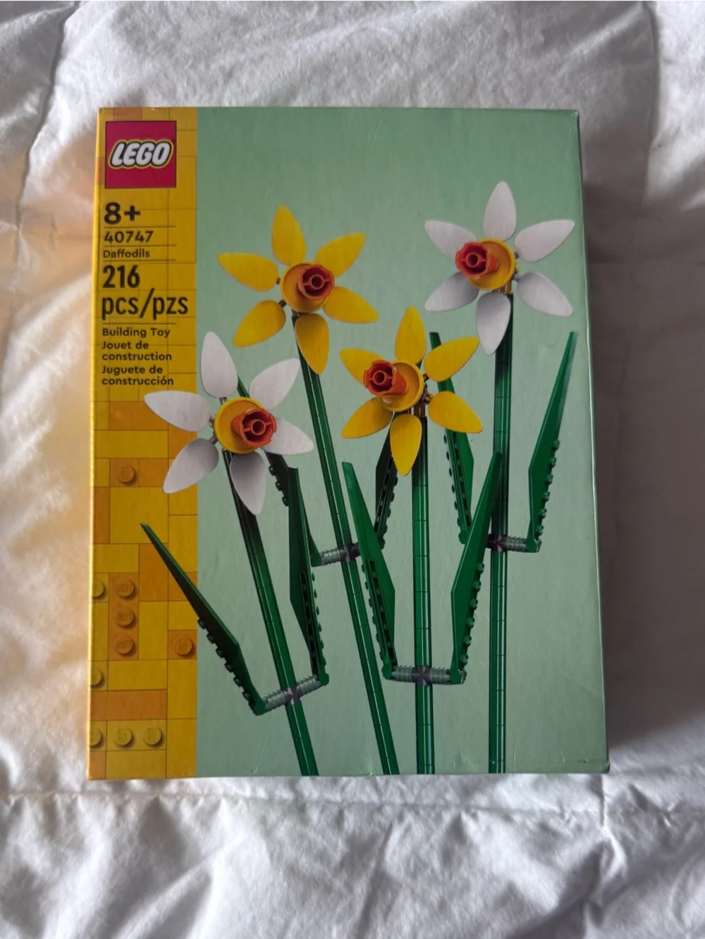 LEGO Creator Daffodils Botanical Collection Set 40747 New In Box 216 Pieces